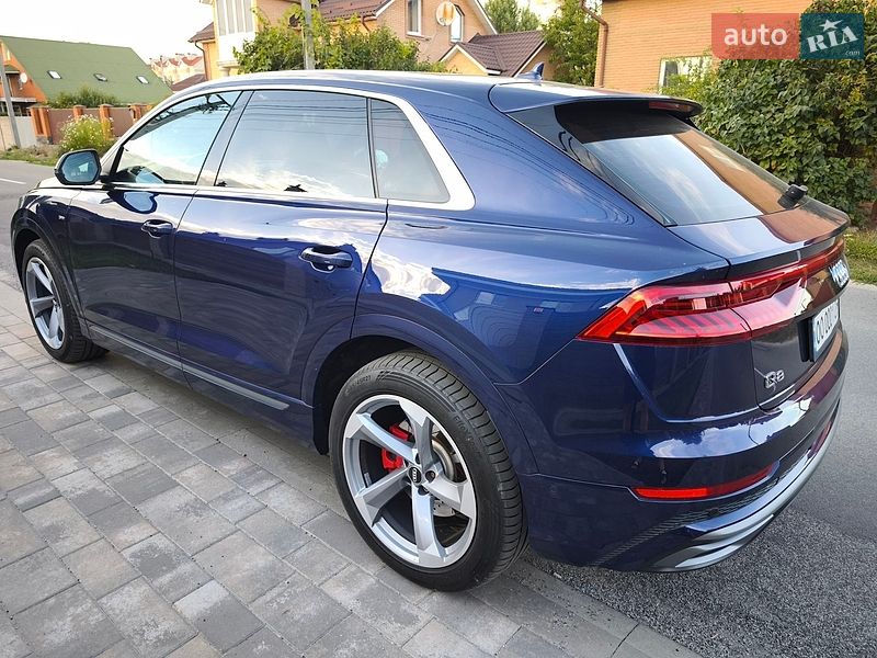 Внедорожник / Кроссовер Audi Q8 2019 в Киеве
