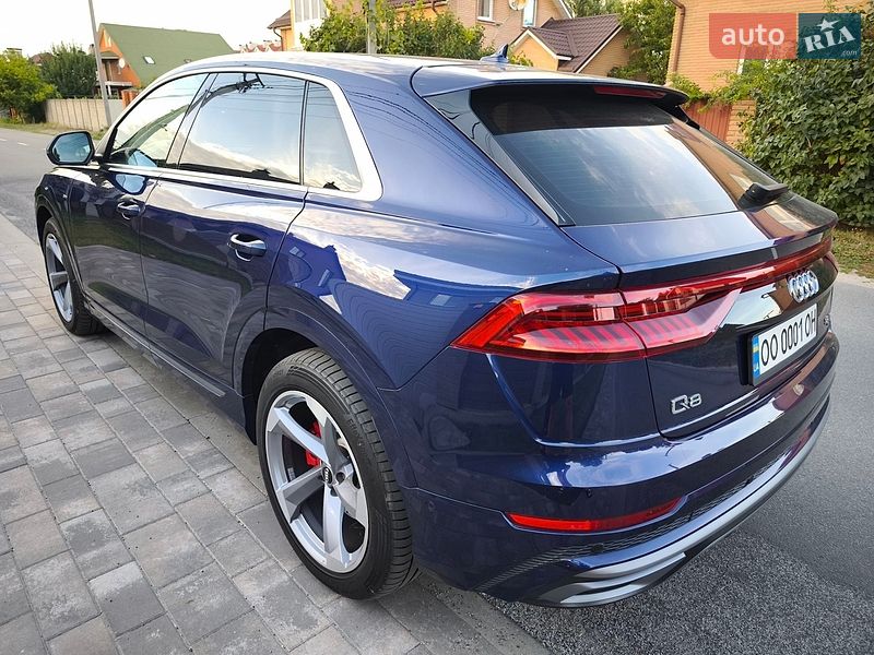 Внедорожник / Кроссовер Audi Q8 2019 в Киеве