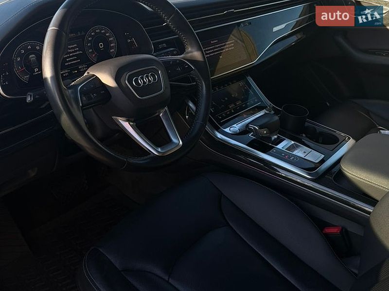 Внедорожник / Кроссовер Audi Q8 2019 в Киеве