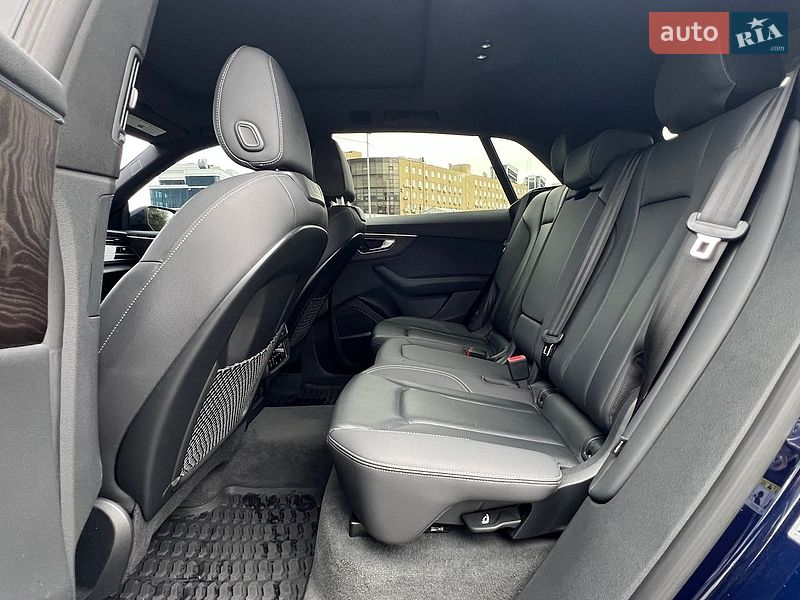Позашляховик / Кросовер Audi Q8 2018 в Києві фото 23 Позашляховик / Кросовер Audi Q8 2018 в Києві