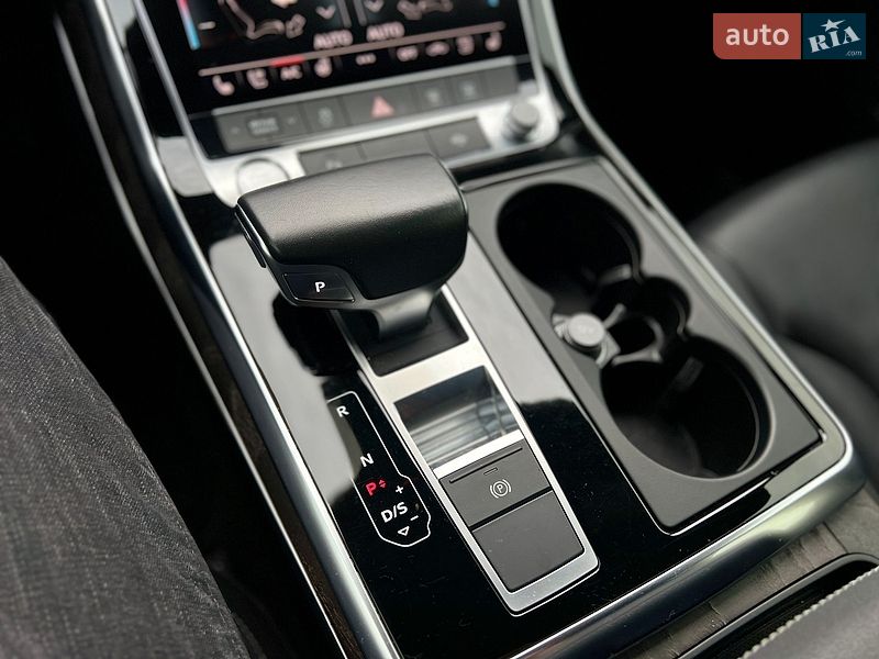 Позашляховик / Кросовер Audi Q8 2018 в Києві фото 40 Позашляховик / Кросовер Audi Q8 2018 в Києві