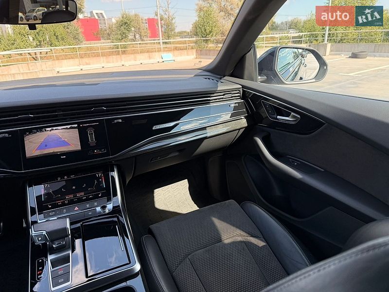 Внедорожник / Кроссовер Audi Q8 2020 в Киеве