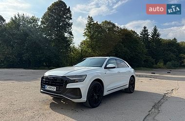 Позашляховик / Кросовер Audi Q8 2020 в Львові