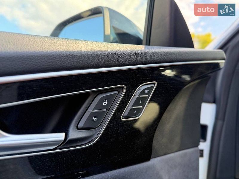 Внедорожник / Кроссовер Audi Q8 2023 в Львове фото 18 Внедорожник / Кроссовер Audi Q8 2023 в Львове