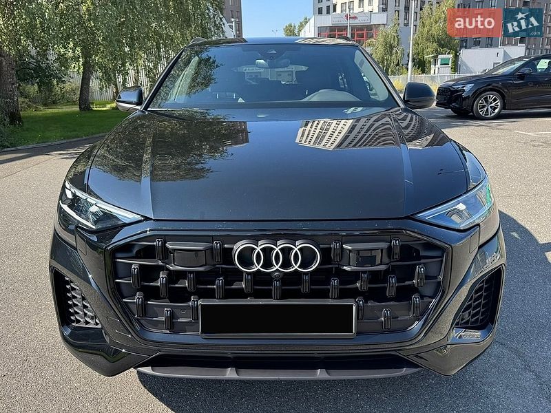 Внедорожник / Кроссовер Audi Q8 2025 в Киеве