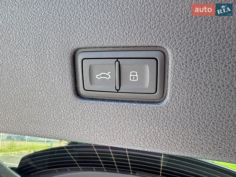 Внедорожник / Кроссовер Audi Q8 2025 в Киеве