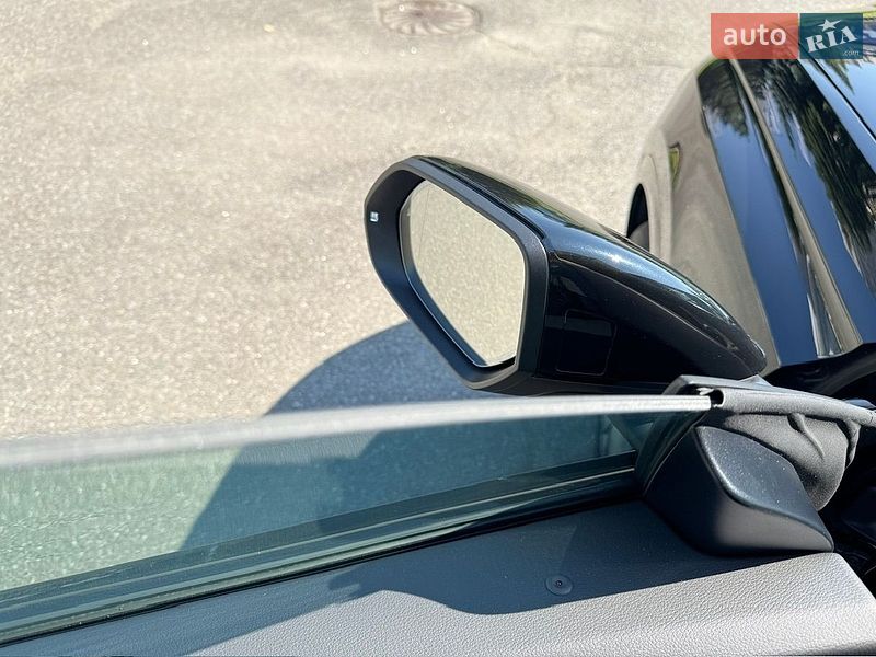 Внедорожник / Кроссовер Audi Q8 2025 в Киеве