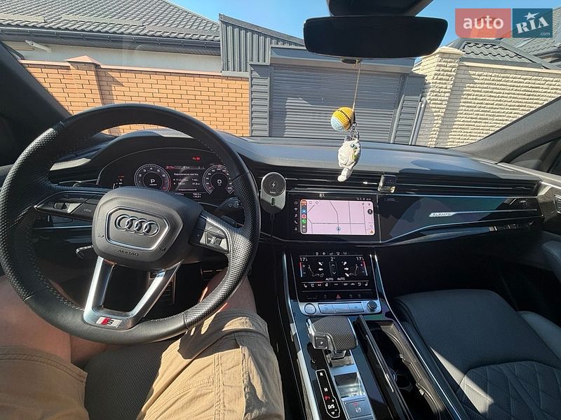 Позашляховик / Кросовер Audi Q8 2020 в Луцьку