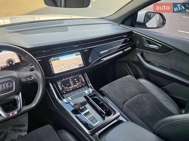 Внедорожник / Кроссовер Audi Q8 2021 в Киеве