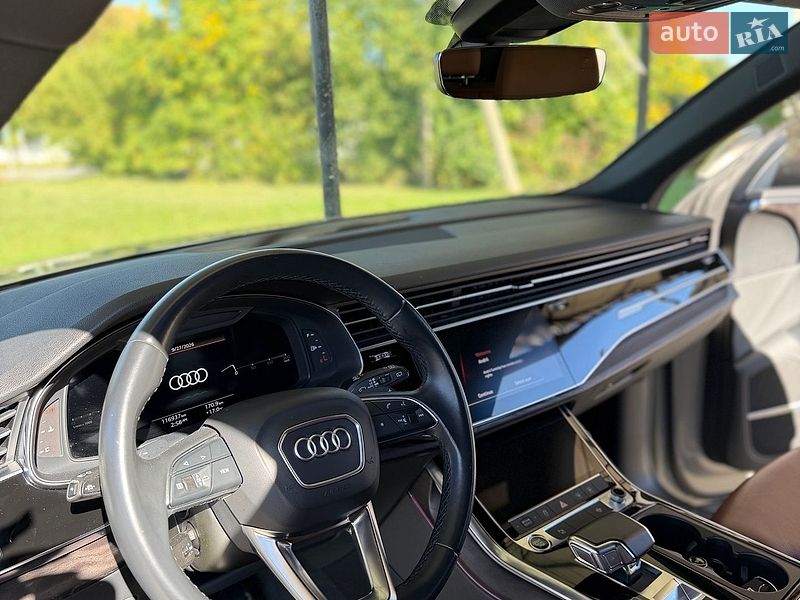 Внедорожник / Кроссовер Audi Q8 2020 в Гусятине