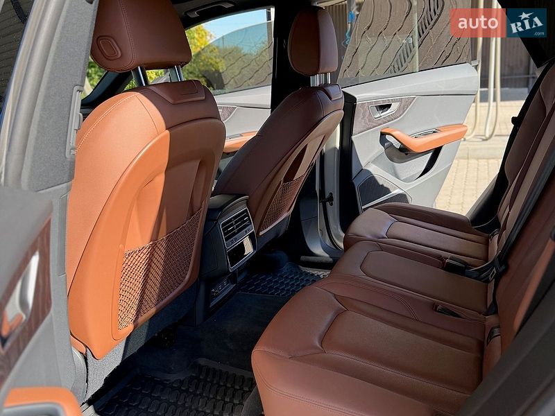 Внедорожник / Кроссовер Audi Q8 2020 в Гусятине