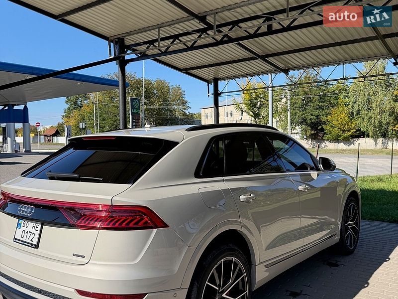 Внедорожник / Кроссовер Audi Q8 2020 в Гусятине