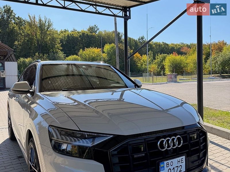 Внедорожник / Кроссовер Audi Q8 2020 в Гусятине