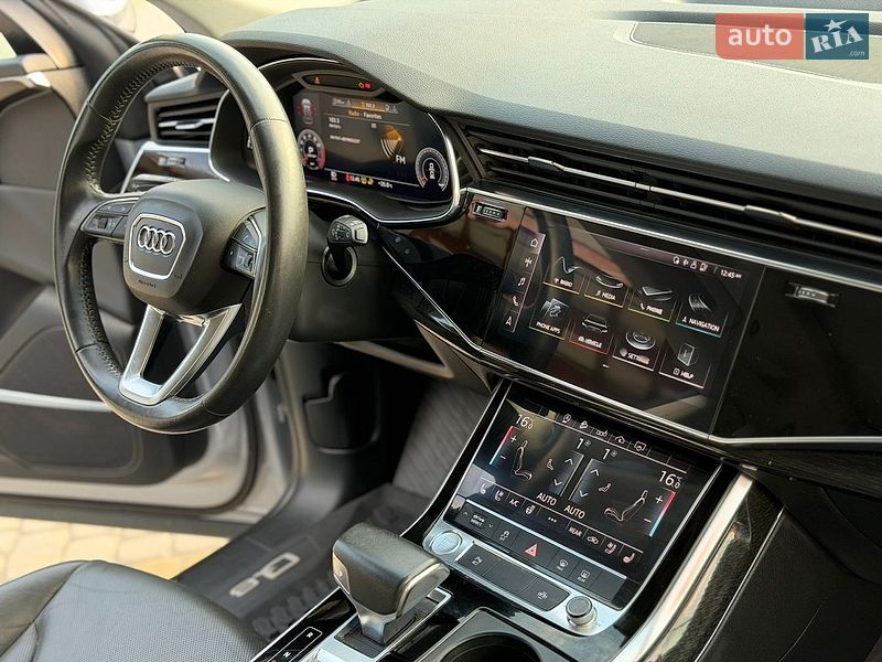 Позашляховик / Кросовер Audi Q8 2019 в Тернополі