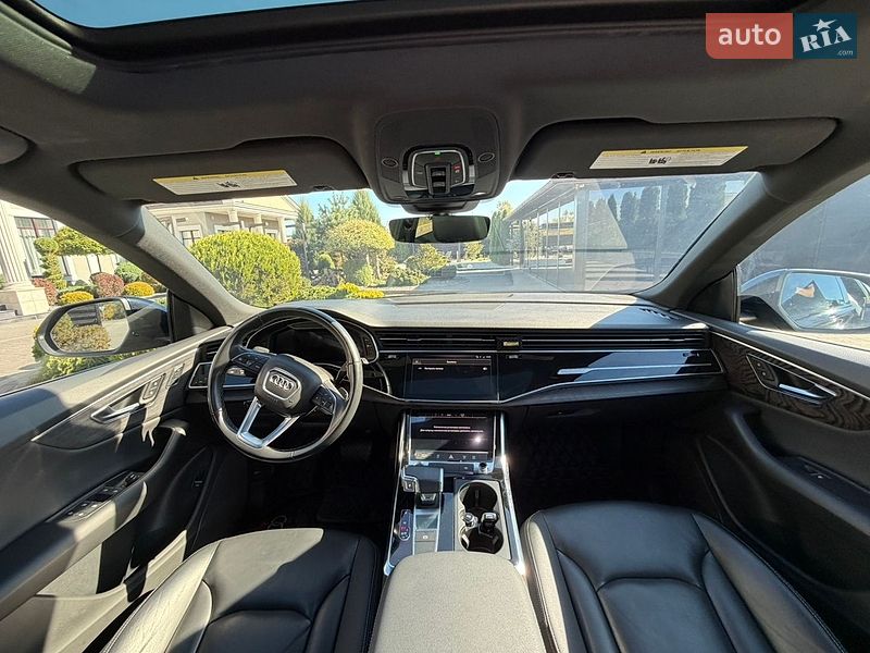 Позашляховик / Кросовер Audi Q8 2021 в Стрию