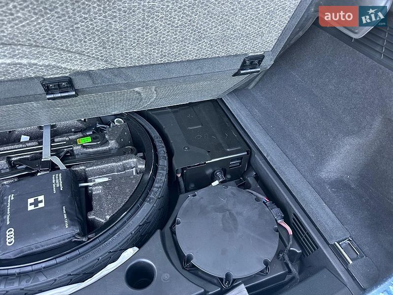 Позашляховик / Кросовер Audi Q8 2025 в Києві