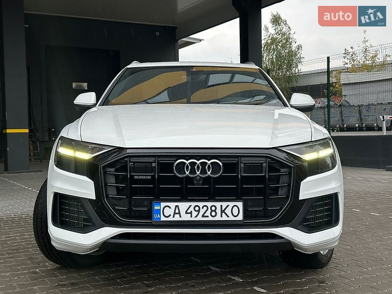 Внедорожник / Кроссовер Audi Q8 2021 в Киеве