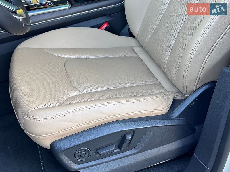 Внедорожник / Кроссовер Audi Q8 2021 в Киеве