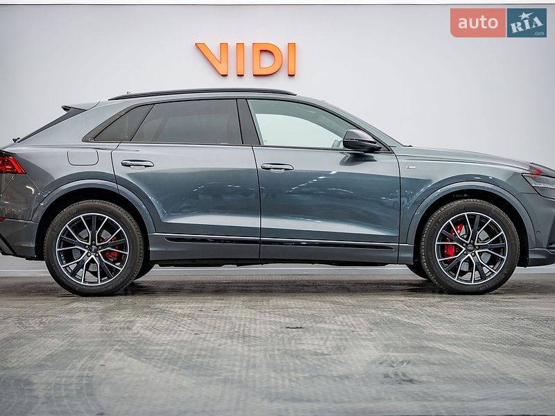 Внедорожник / Кроссовер Audi Q8 2019 в Киеве