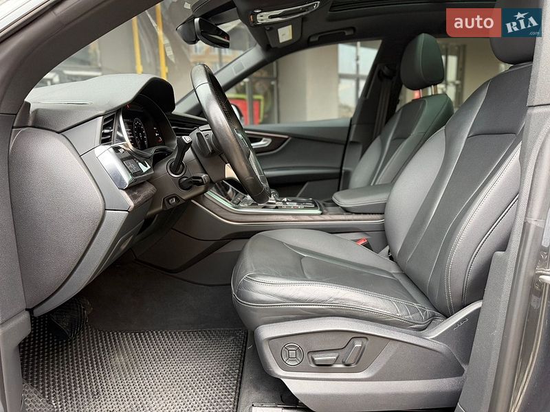 Позашляховик / Кросовер Audi Q8 2021 в Києві