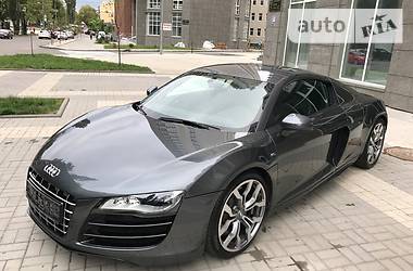 Купе Audi R8 2010 в 