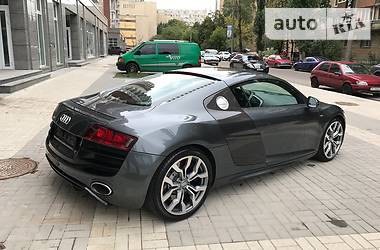 Купе Audi R8 2010 в 