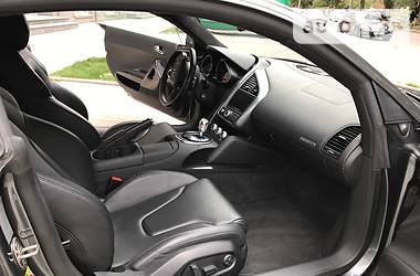 Купе Audi R8 2010 в 