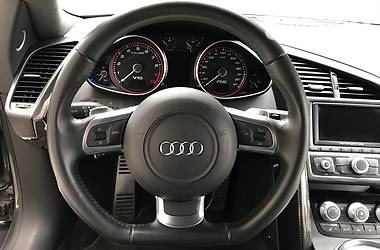 Купе Audi R8 2010 в 