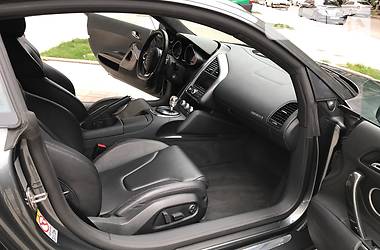 Купе Audi R8 2010 в 