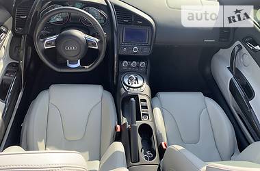 Кабріолет Audi R8 2011 в 