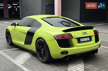 Купе Audi R8 2008 в 