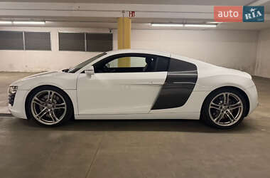 Купе Audi R8 2008 в 