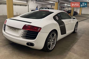 Купе Audi R8 2008 в 