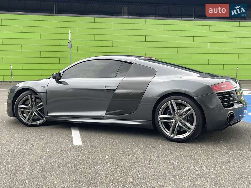 Купе Audi R8 2013 в Киеве