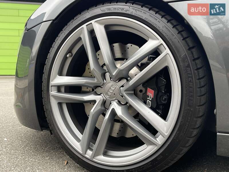 Купе Audi R8 2013 в Киеве