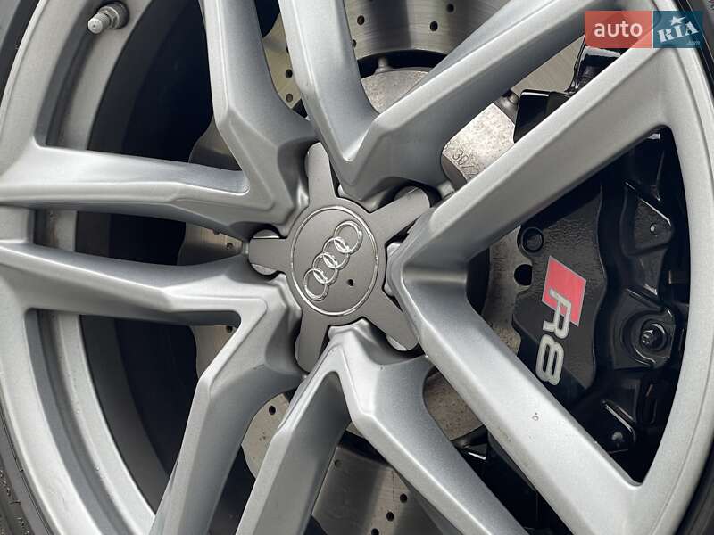 Купе Audi R8 2013 в Киеве