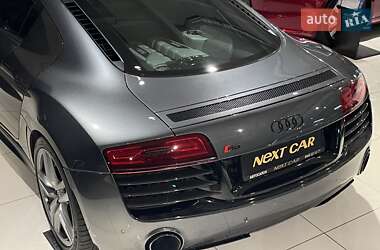 Купе Audi R8 2013 в  фото 59 Купе Audi R8 2013 в