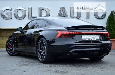 Купе Audi RS e-tron GT 2021 в 