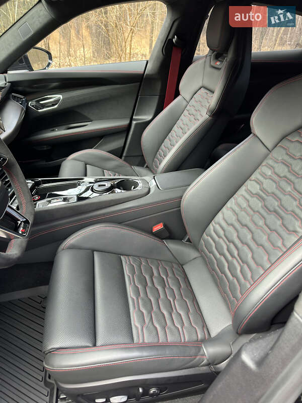 Купе Audi RS e-tron GT 2021 в Вінниці