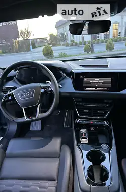 Audi RS e-tron GT 2021