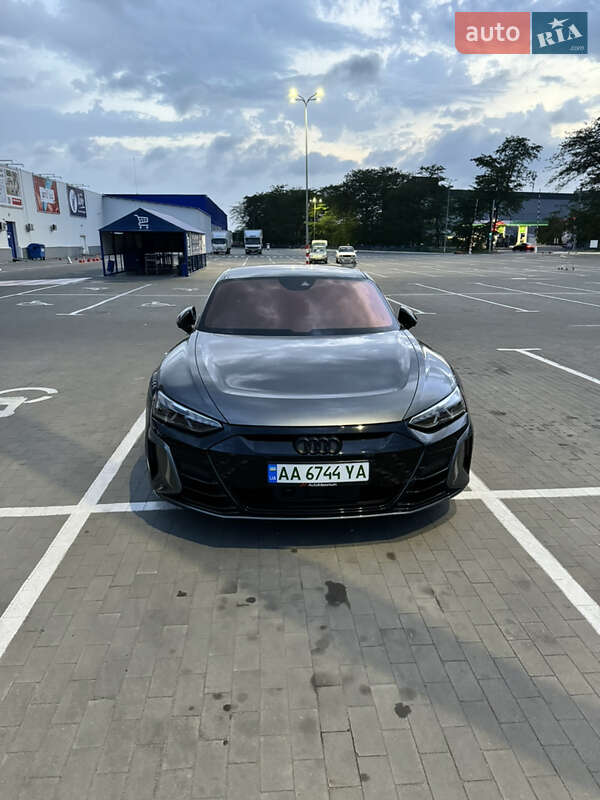 Купе Audi RS e-tron GT 2021 в Одесі