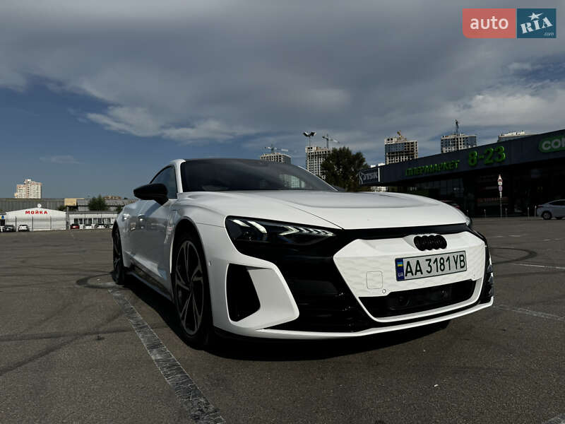 Купе Audi RS e-tron GT 2023 в Киеве