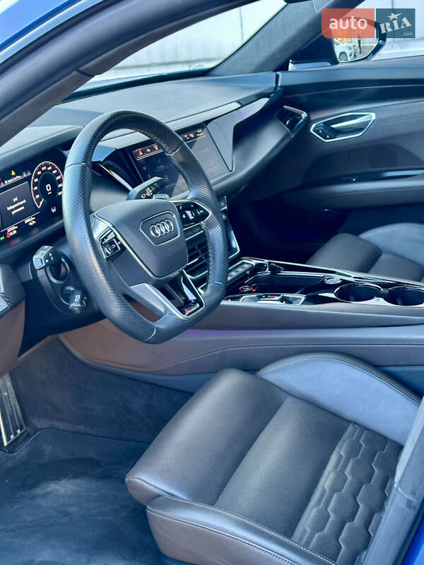 Купе Audi RS e-tron GT 2021 в Львові