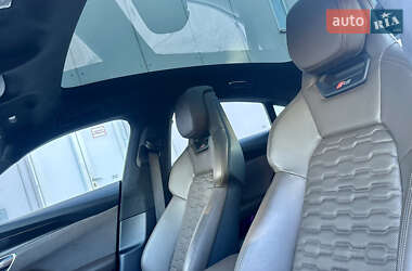 Купе Audi RS e-tron GT 2021 в 