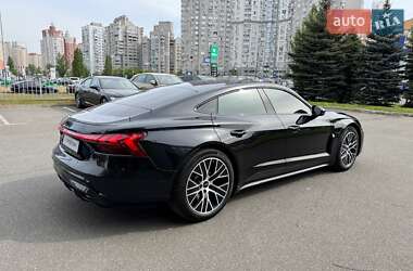 Купе Audi RS e-tron GT 2021 в 
