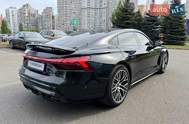 Купе Audi RS e-tron GT 2021 в 