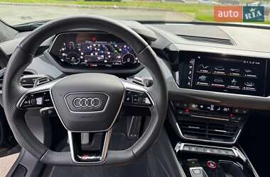 Купе Audi RS e-tron GT 2021 в 