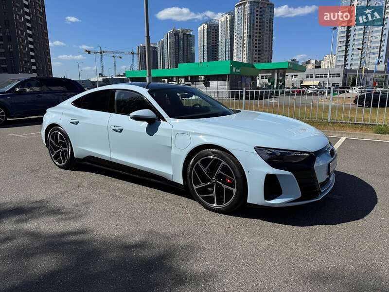 Купе Audi RS e-tron GT 2023 в Києві