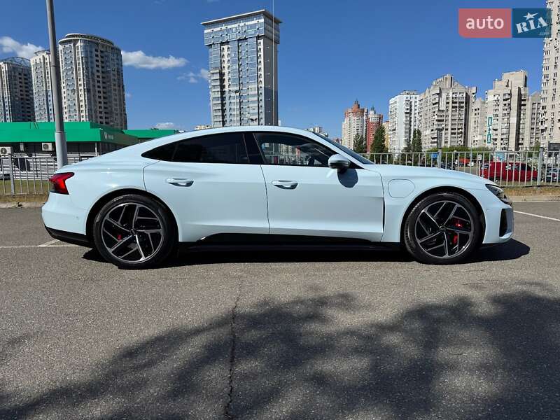 Купе Audi RS e-tron GT 2023 в Києві