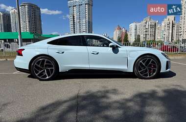 Купе Audi RS e-tron GT 2023 в 